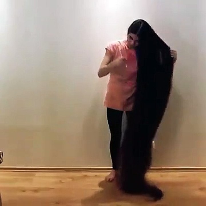 world first girl with long hair