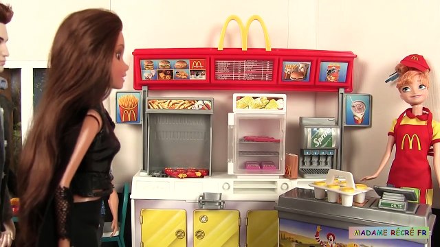 Ken révèle ce qu'il pense de Mickella Barbie Jouets Histoires de Poupées