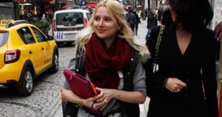 Sabacıların Gelini 2 Küçük Çocukla Birlikte 13 Saatlik Zorlu Yolculuğa Çıktı!