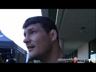 Michael Bisping  " I think Amir Khan can beat Mayweather"