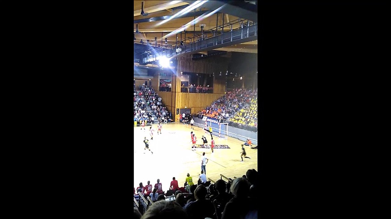 Fin du match Celles sur belle contre Issy Paris salle de l'Acclameur