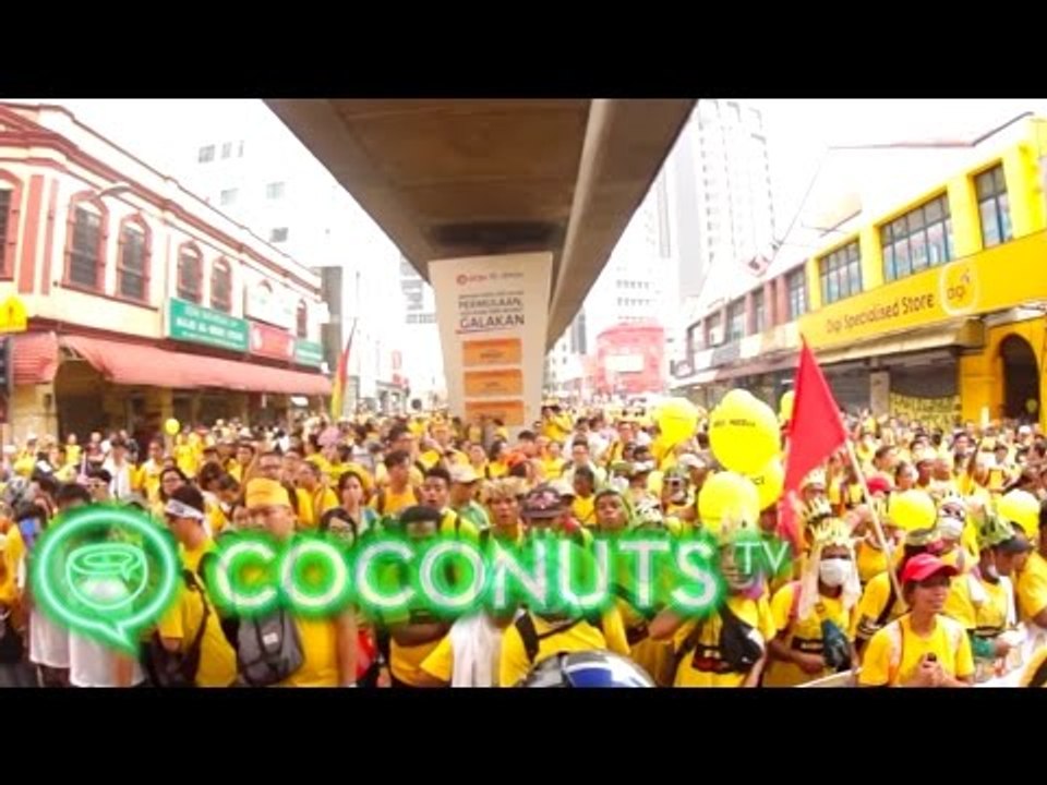 Malaysia protests | Thousands hit streets of KL for Bersih 4.0 | Coconuts TV