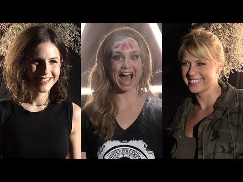 Jodie Sweetin, Erin Sanders, Fiona Gubelmann // ALONE Index of Absorption ARRIVALS