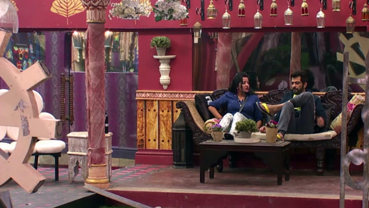 Monalisa gives justification to Manveer on Bigg Boss 10