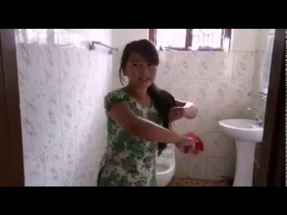 Girl Describes the Moment 7.8 Richter Earthquake Hit | Nepal Earthquake | Coconuts TV