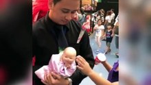 Aksi Boneka Tangan Bayi Ini Viral !