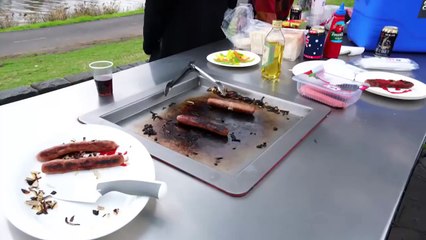 ¡Increíble! Halcón lanza serpiente sobre personas durante una barbacoa