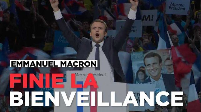 Macron attaque Mélenchon, Le Pen et Fillon dans son grand meeting de Bercy