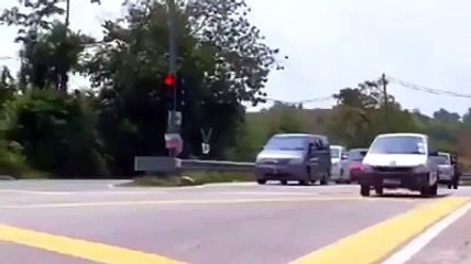 Viral - Bila kau terlalu kofiden kau akan lulus amik test JPJ