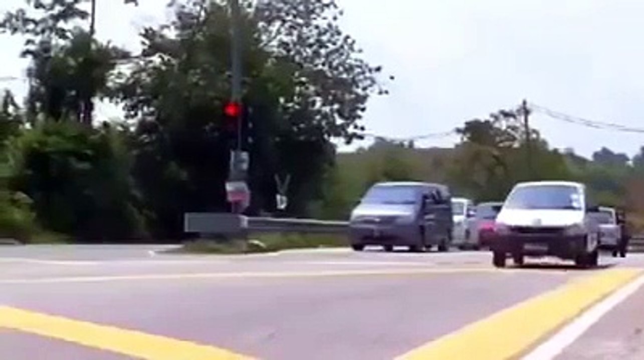 Viral - Bila kau terlalu kofiden kau akan lulus amik test JPJ