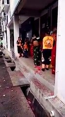 Viral - Kaki isap gam layan tarian singa lain macam jadinya