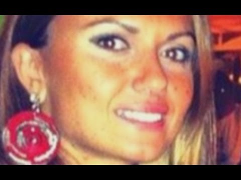 Napoli - Bruciata dall'ex, raccolta fondi per aiutare Carla Caiazzo (16.03.17)