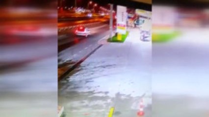 Trabzon'da Motosiklete Arkadan Çarpan Araba İşte Böyle Şaha Kalktı