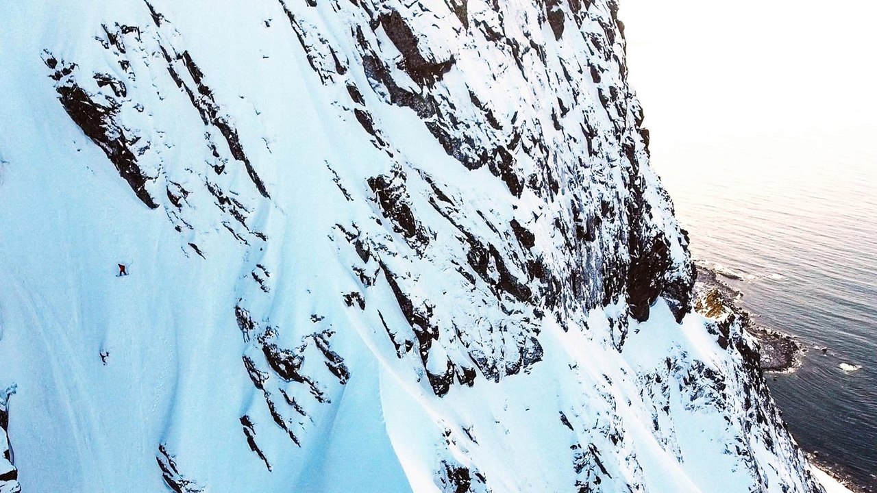 Xavier De Le Rues DIY Tour: Sea Kayak Approach to the "Godmother" Couloir