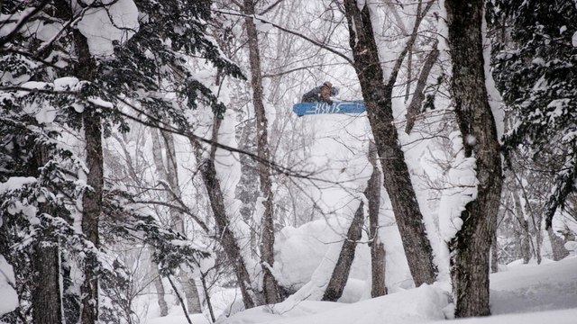 Snowboarding Japan Pillow Lines w/ Gigi Ruff & Friends | Stronger Sessions Ep 2