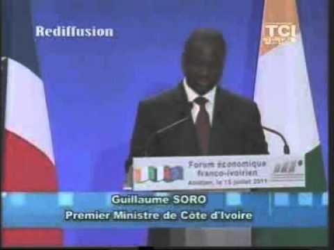 Inauguration d'un forum économique par le 1er Ministre Français François Fillon