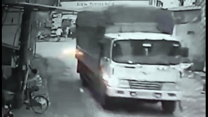 [ClipGo.vn] Cướp điện thoại bị phản dame