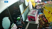[ClipGo.vn] Hai kẻ giả mua hàng, trộm xe tại siêu thị