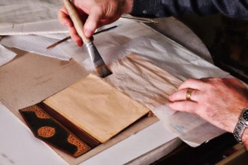 Kitap Kokusuyla Geçen Bir Ömür