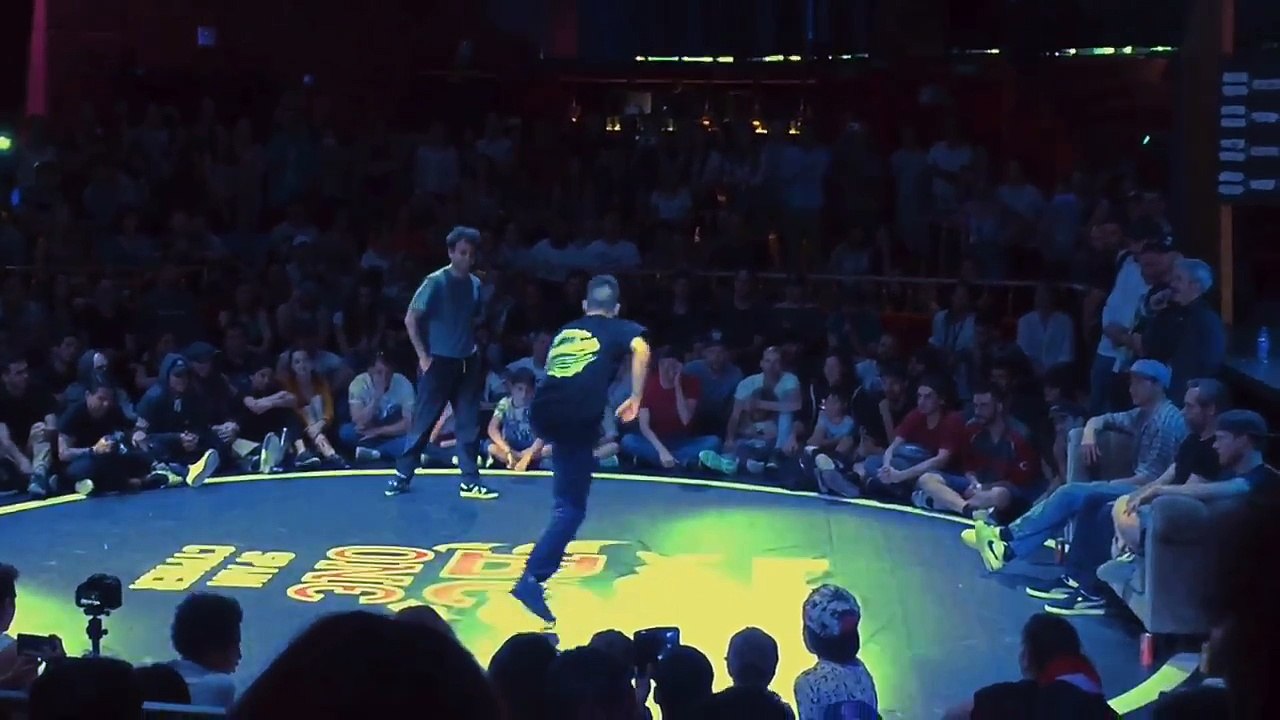 Red Bull BC One Spain Cypher 2017 - Shyno vs Chey