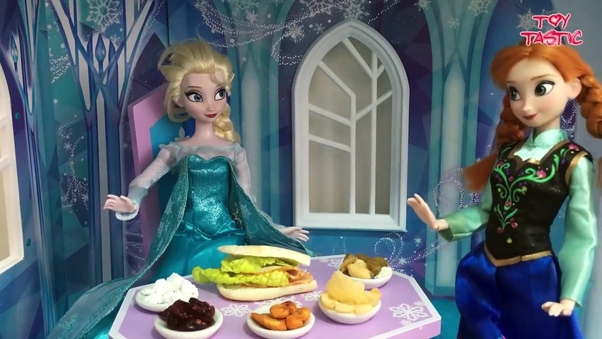 Pregnant Frozen Elsa! Elsa has a baby! Frozen Elsa and Anna Dolls Episodes - Mini Movie!-BsL2J