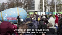 Lituanie: un oeuf de Pâques géant dans les rues de Kaunas