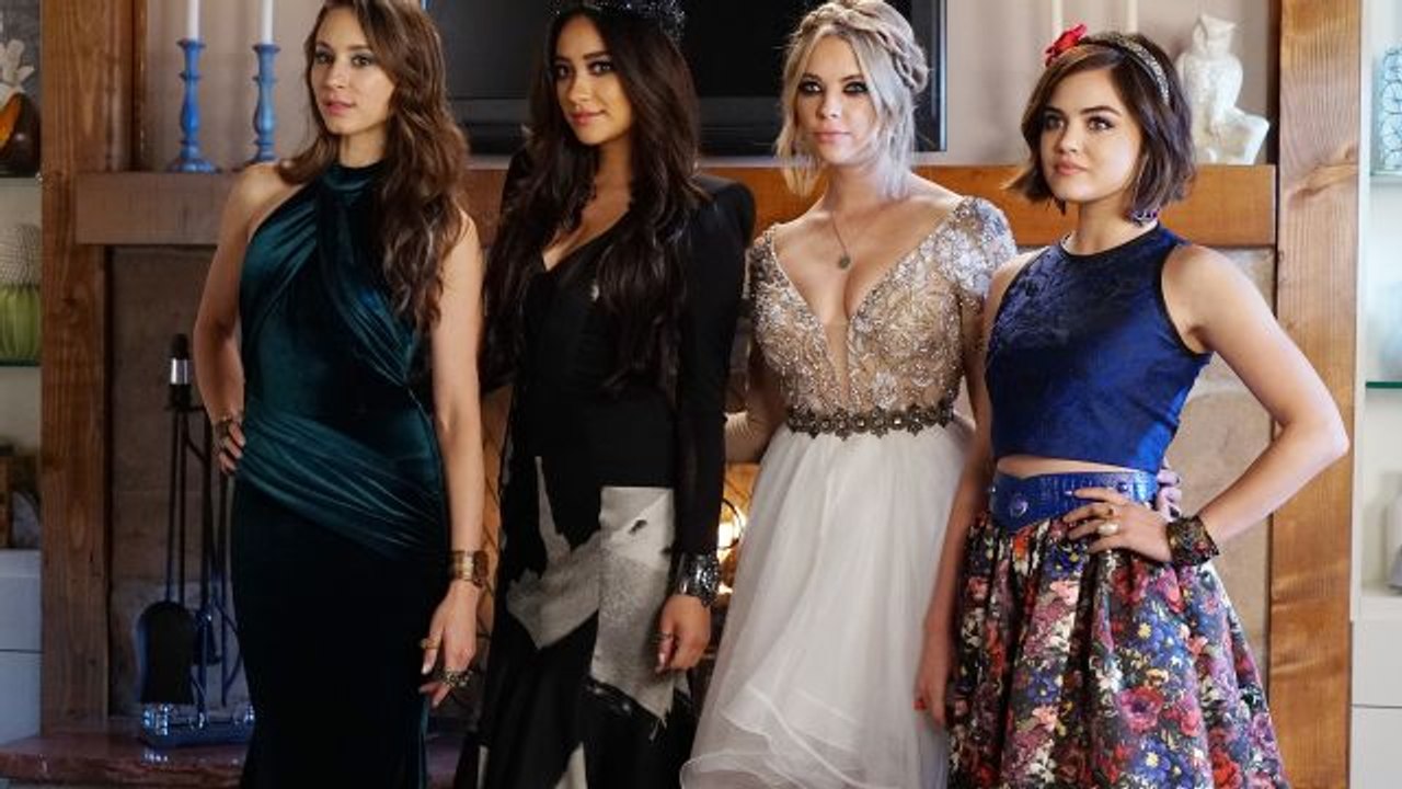 14 Jaw Dropping Moments From 'Pretty Little Liars' You Completely Forgot About