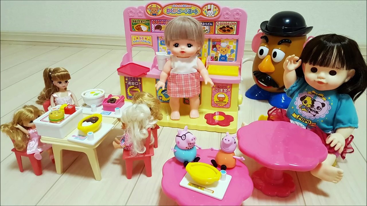 メルちゃんお店屋さんごっこ パート３ ウェイトレスさんしたよ！リカちゃん、ポポちゃんたちが来て...