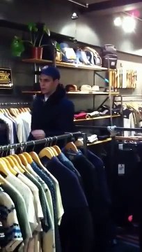 Tentative de vol d'une boutique de fringues à londres