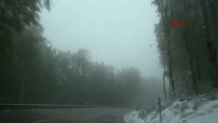 Kırklareli Bulgaristan Sınırında Nisan Karı 6 Santimi Buldu