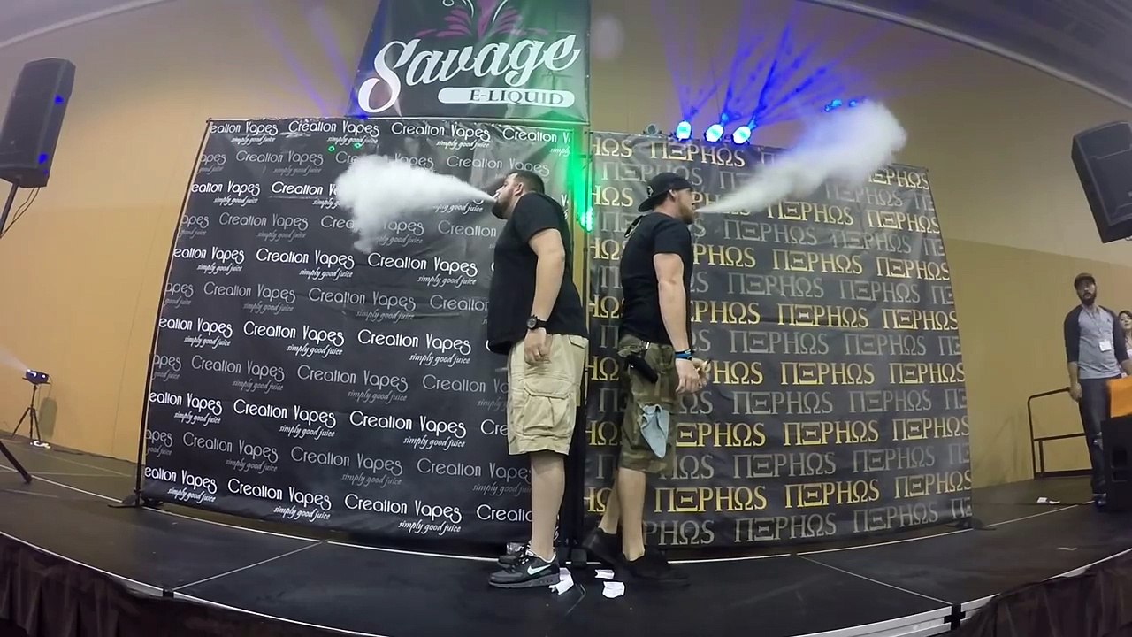 Concours de fumée de cigarette électronique LOL