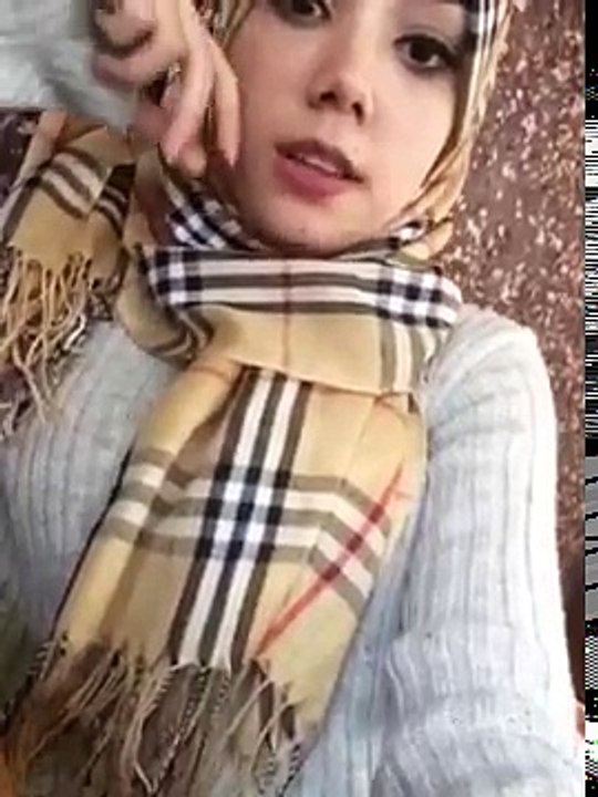 Scorp Referandumuna Evet mi Hayır mı - Türbanlı Kız