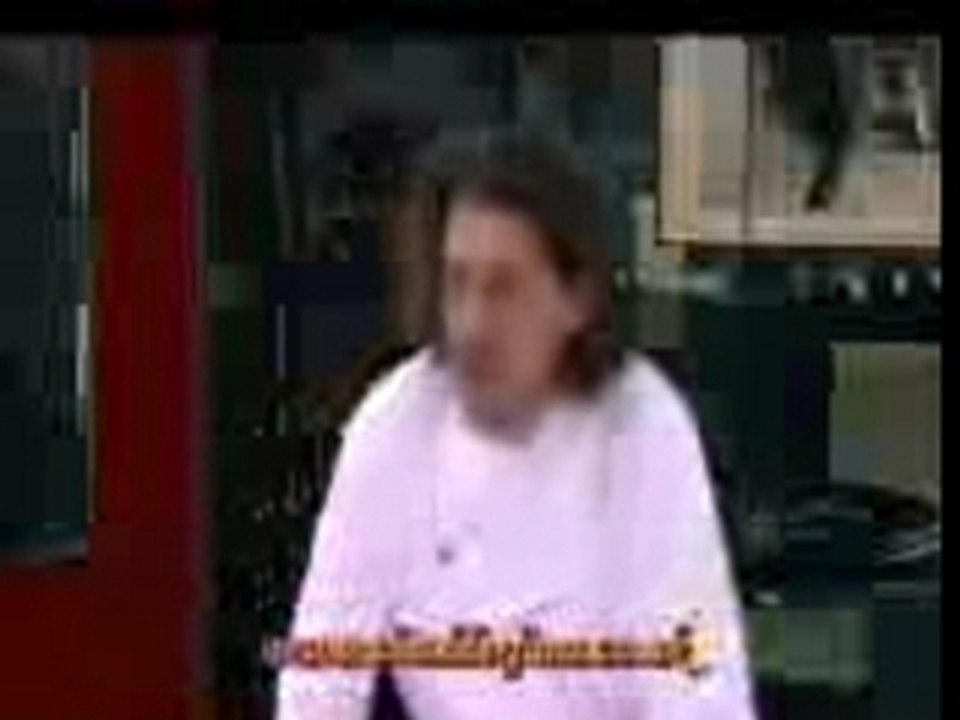 LEE RYAN - PART 02  HELLS KITCHEN 04.09.07