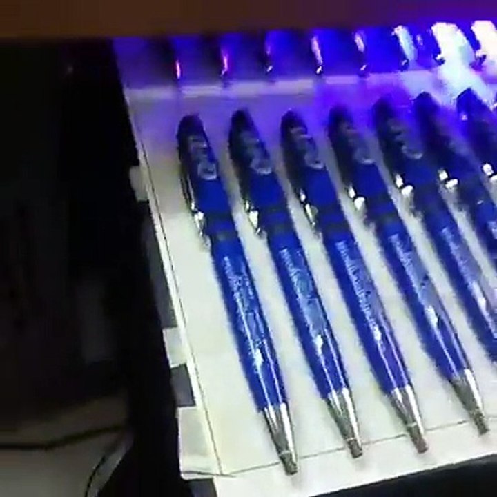 imprimindo caneta UV