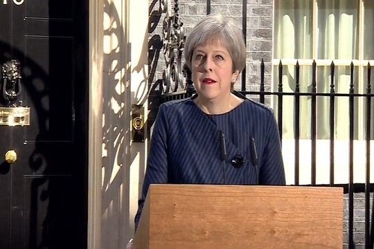 May pide elecciones anticipadas el 8 de junio