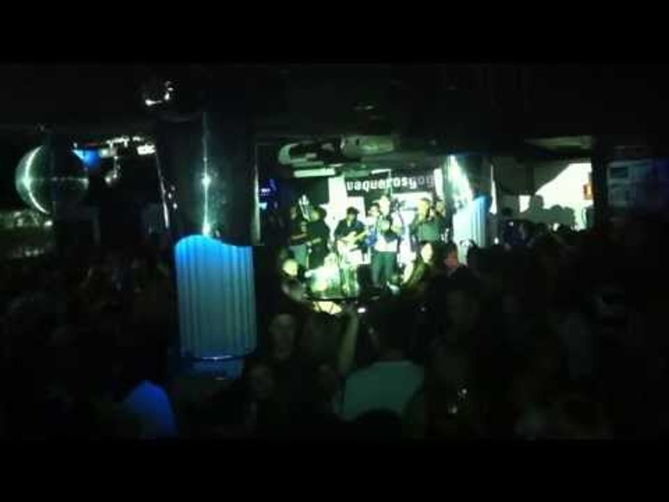 Osmar Pérez y Los Chiches Vallenatos- Quedate Conmigo ( Discoteca La Cantera  Madrid )