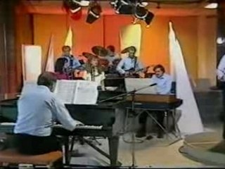 MALCOLM ROBERTS. RIO MADE ME FALL IN LOVE. PEBBLE MILL