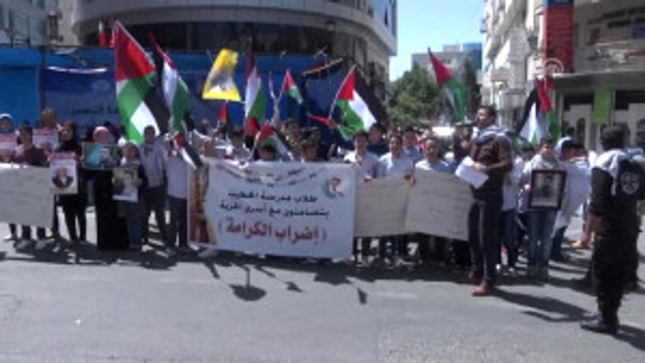 Israil Hapishanelerinde Açlık Grevi Yapan Filistinliler