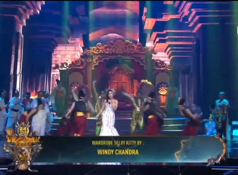 Selvy Kitty Nyanyikan Lagu Duh Engkang di HUT ANTV ke-24