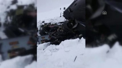 Tunceli'de Düşen Helikopterin Enkazına Ulaşıldı