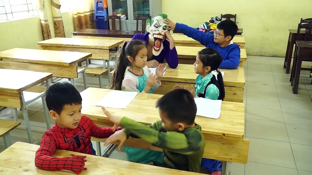 Lớp Học Siêu Anh Hùng Siderman Người Nhện Thầy Giáo Công Chúa Elsa Học Sinh Joker  ➤ Kubin & Lily ➤