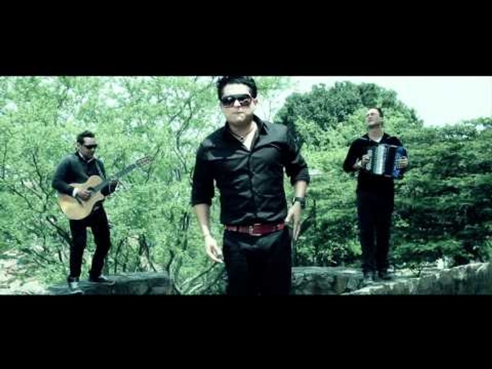 Osmar Perez & Los Chiches Vallenatos-Dile  ( Video Oficial )