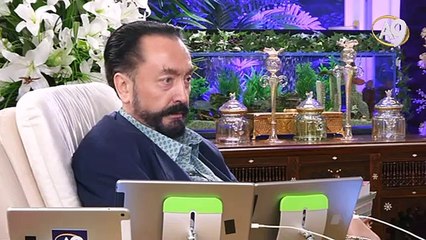 Atatürk'ün kişiliğinde hem Osmanlı saray adabı hem de Avrupa kalitesi vardı.