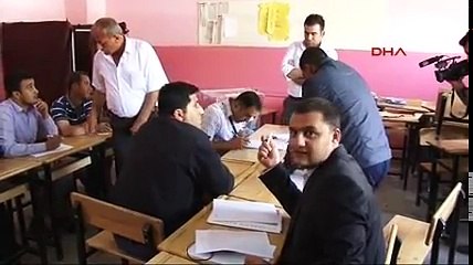 Seçimlerin iptal edildiği Güroymak'ta oy verme işleminden arşiv görüntüler