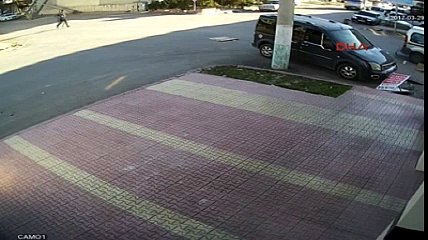 Aynı sokakta meydana gelen kazalar nedeniyle sanayi esnafı tedirgin