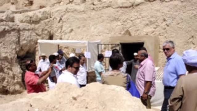Mısır'da 3 Bin 500 Yıllık Firavun Mezarı Bulundu