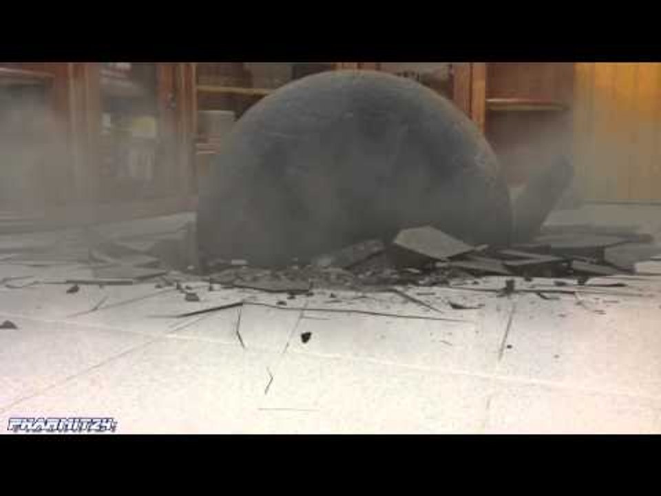 SAMSUNG GALAXY S3 SMASHED BY A DEMOLITION ROCK!