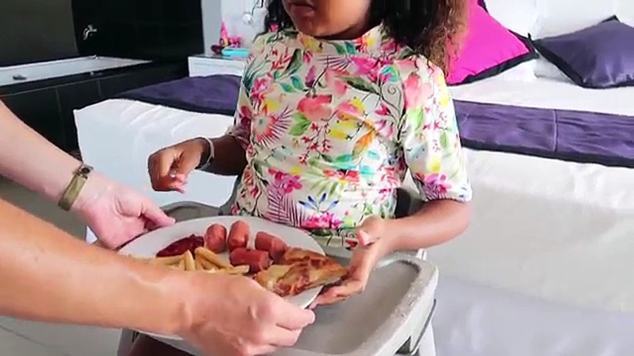 Bad Baby Tiana Real Food Fight Messy Bubble Bath Explosion Mommy Freaks Out! video Dailymotion