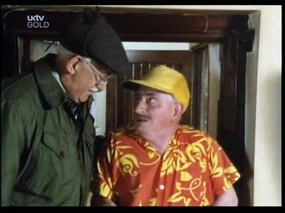 Last Of The Summer Wine S14 Ep 03 The Phantom Of The Graveyard