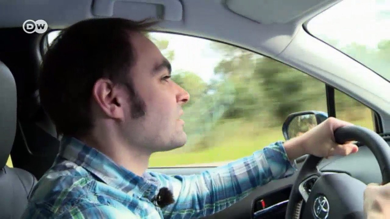 En marcha: Toyota Prius híbrido enchufable | Al volante